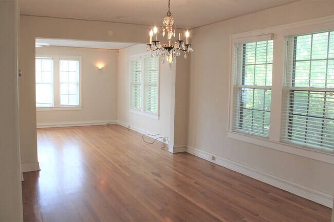 Photo - 311 E Rosewood Ave Unit 101