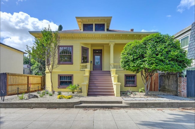 Building Photo - Charming Craftsman Bungalow with Full Base... Rental