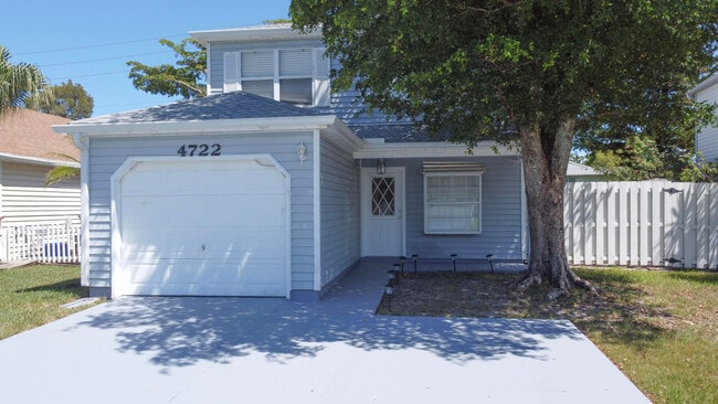 Photo - 4722 Lakeside Cir