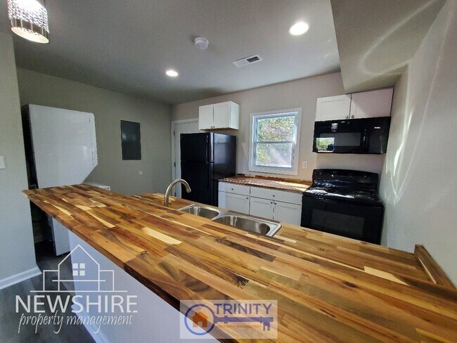 Photo - Townhome! Hampton Avenue Apartments — Comfortable Greenville Living Close to Everything Unit 1109- A