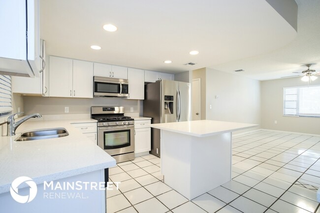 Photo - 1795 King Edward Dr