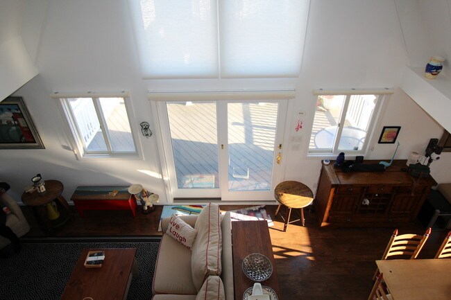 Photo - 147 Captains Dr