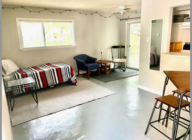 Photo - 702 W 22nd St Unit A