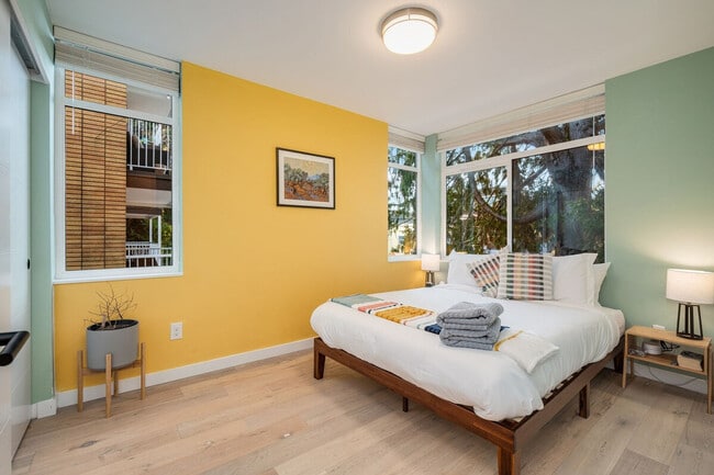 Photo - 673 Belmont Pl E Unidad ID1035944P