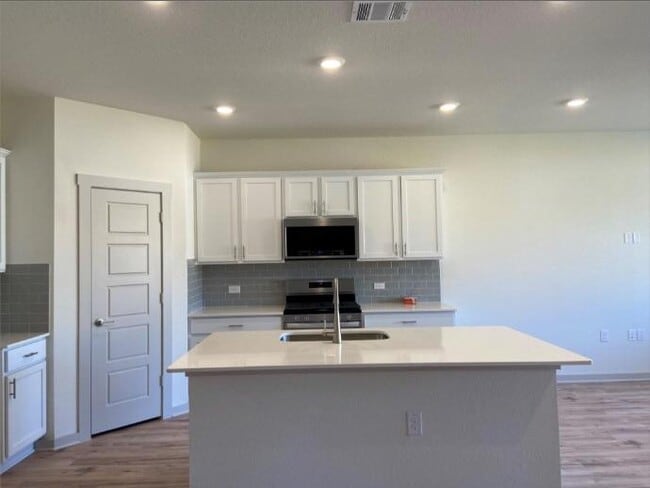 Photo - 13704 Zuhause Dr