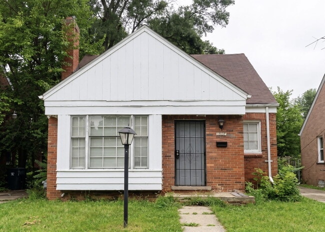Building Photo - Comfortable 3-Bedroom Rental on Elmdale Street!