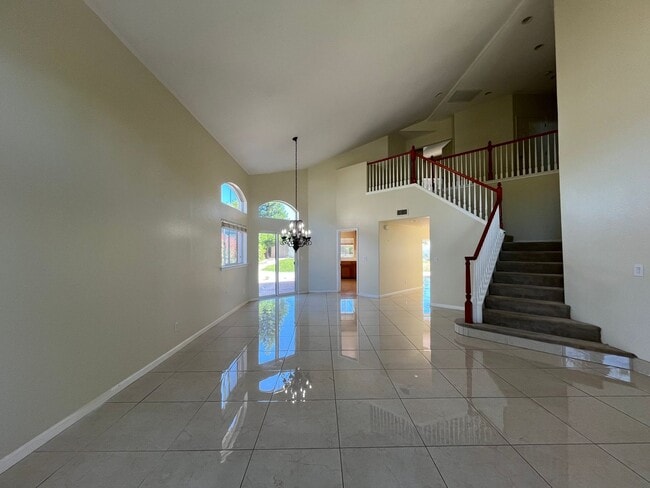 Photo - 1686 Kleck Rd