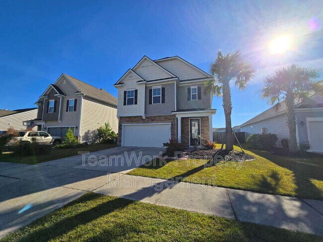 Photo - 454 Zenith Blvd