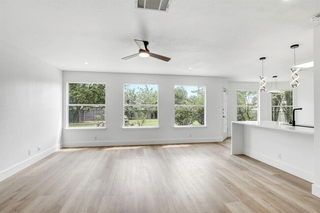 Photo - 16803 Bailey Jean Dr