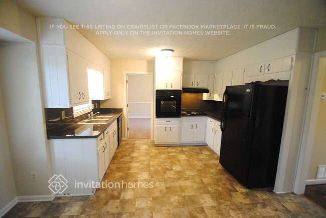 Photo - 230 Meadowood Ct