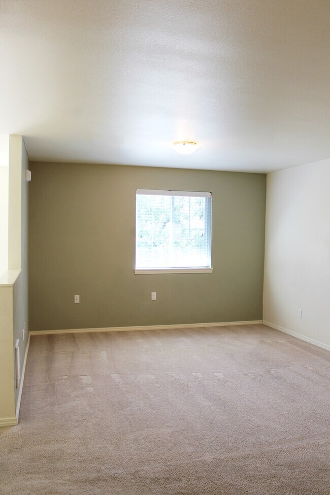 Photo - 423 NE Morton St