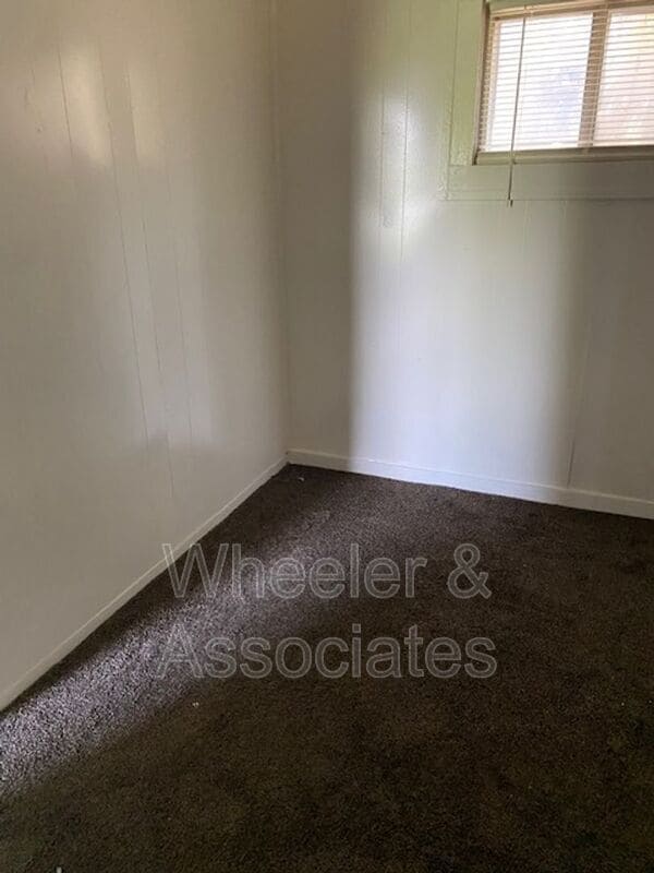 Photo - 493 N Harrisville Rd