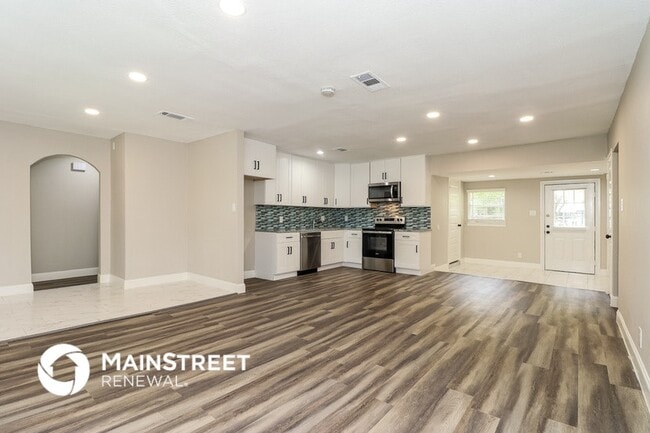 Photo - 1708 Joyce St