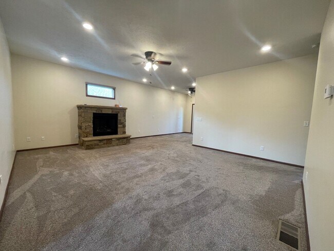 Photo - Home For Rent Bellevue.