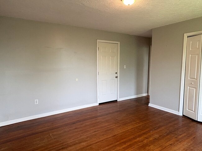 Photo - 729 E Maple St Unit #4