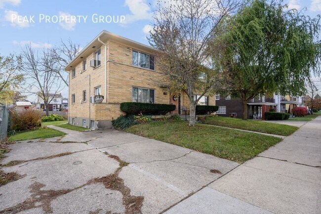 Photo - Cozy 1 Bedroom, Great Location, $99 DEPOSIT! Unit 3
