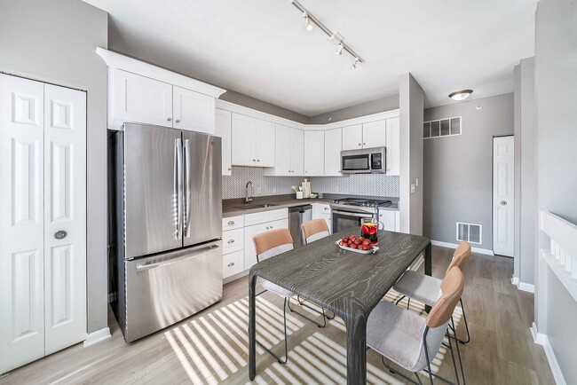 Building Photo - River Run at Naperville Rental