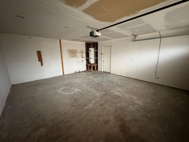 Photo - SE Tulare Home Near Shopping Center Rent Ready!