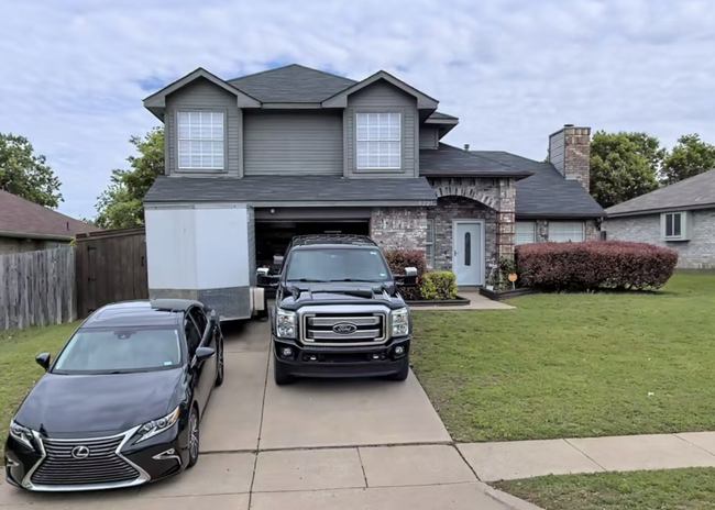 Cloverglen Ln - Cloverglen Ln House