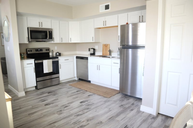 Photo - 437 E Kelso St