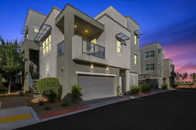 Building Photo - 11236 Rainbow Peak Ave Unit 211