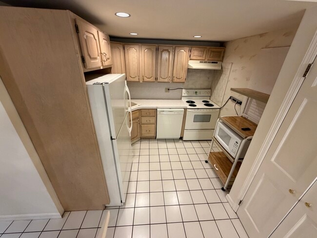 Building Photo - 126 McKinley St Unit 1