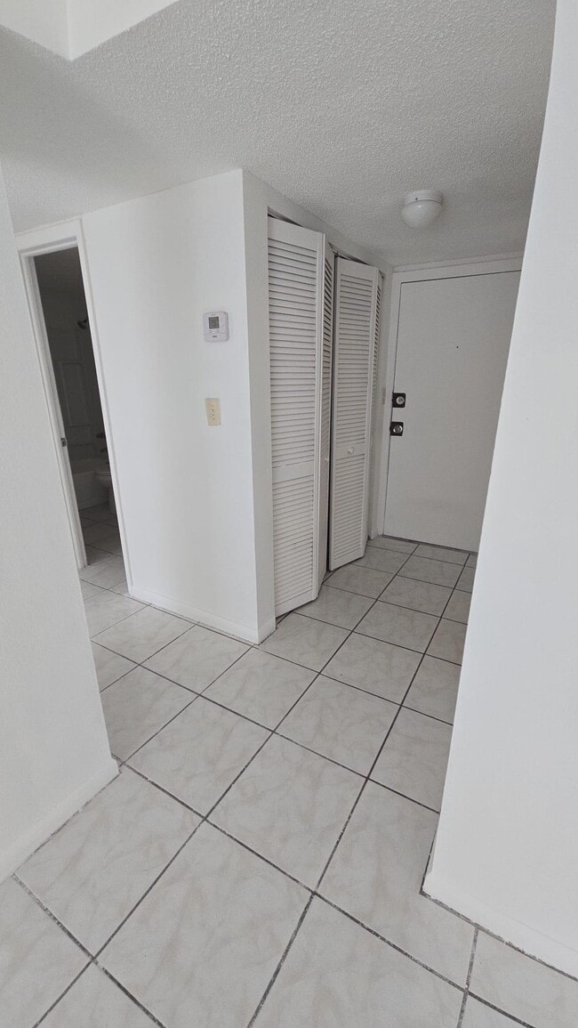 Photo - 3600 NW 21st St Unit 203