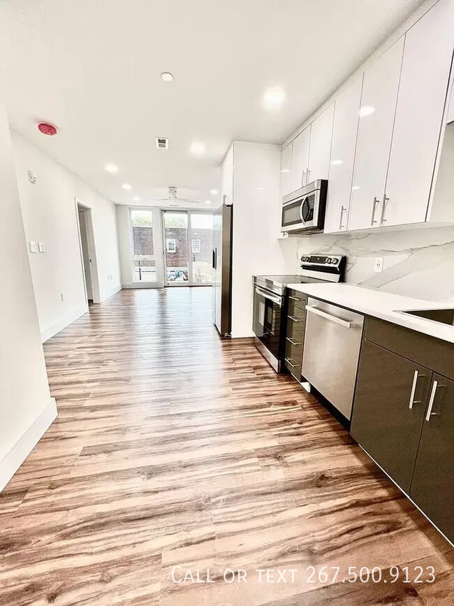 Photo - 4902 Spruce St Unidad 204