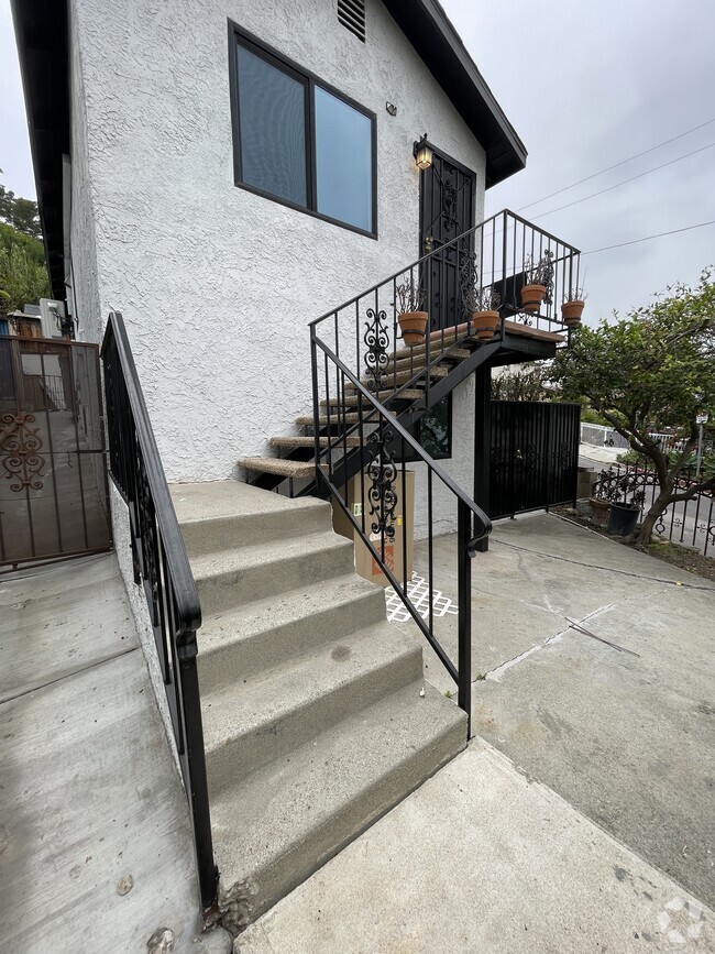 Building Photo - 4507 Lowell Ave Rental