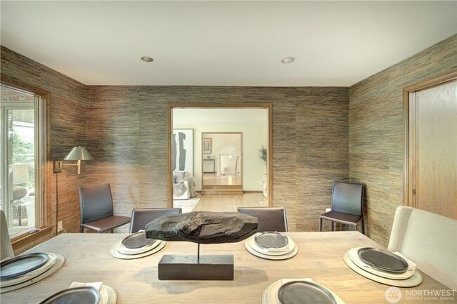 Photo - RARE Find House for Rent in Yarrow Point!