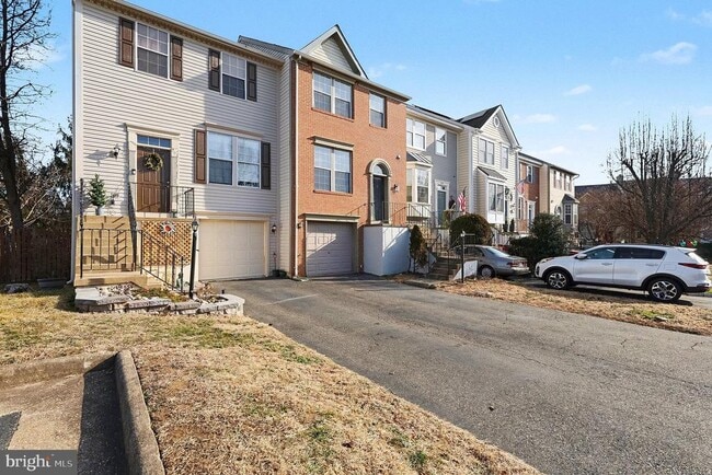 Building Photo - 203 Knollwood Ct