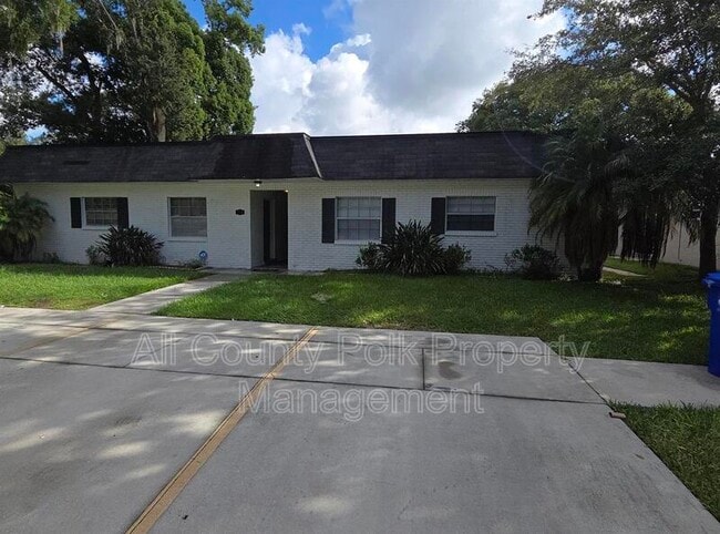 519 Duchess Ct Unit #3
