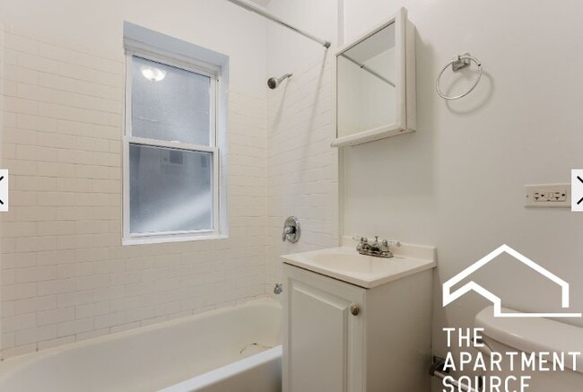 Photo - 2919 W George St Unit 1