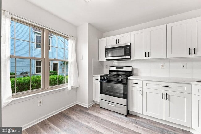 405 Atlanta Court