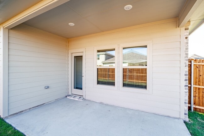 Photo - 3300 Sedge Grass Dr