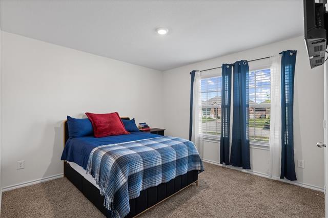 Photo - 217 Redbarn Ln