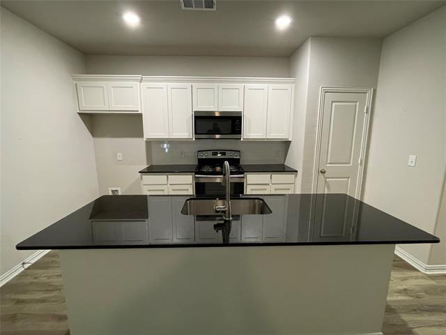 Photo - 2919 Peony Dr