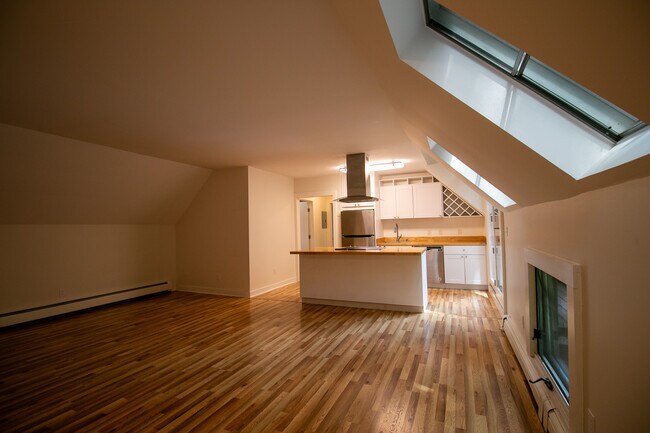 Photo - 1600 Spring Valley Rd Unit 3BR