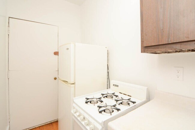 Photo - 958 W Cornelia Ave Unit C4