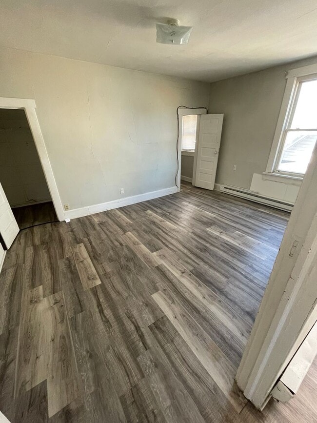 Building Photo - 1523 E Washington St Unit 2