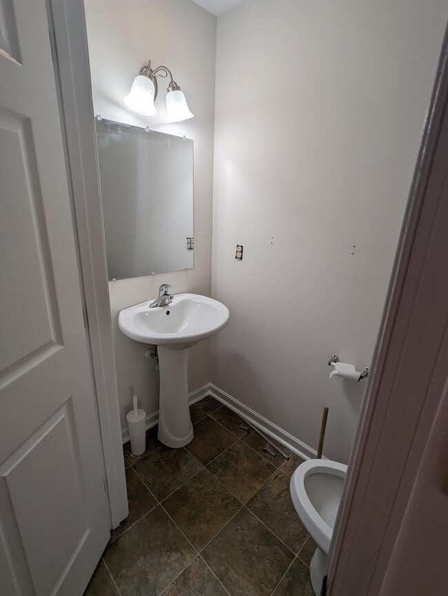 Photo - 33 E 22nd St