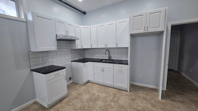 Photo - 657 W Main St Unit 1