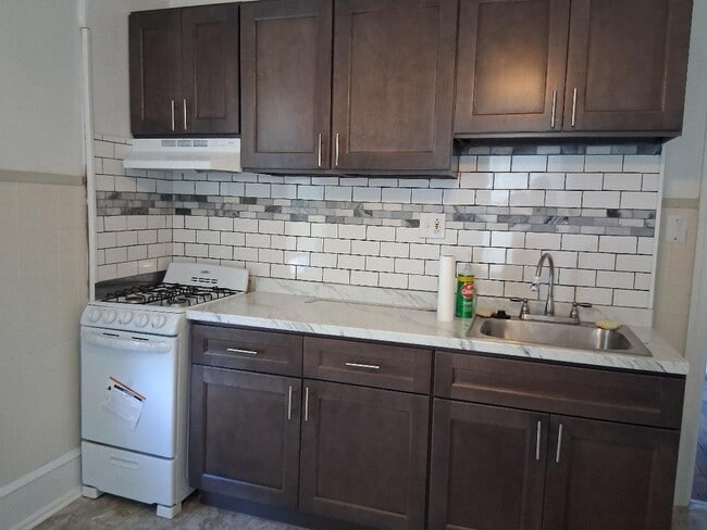 Photo - 17 W Madison Ave Unit B