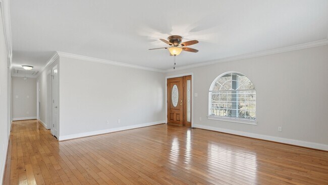 Photo - 3 Bedroom in North Chatt!