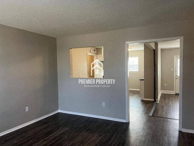 Photo - 6313 Leamont Dr