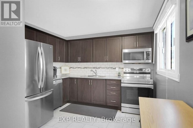 Photo - 204 Cattail Way