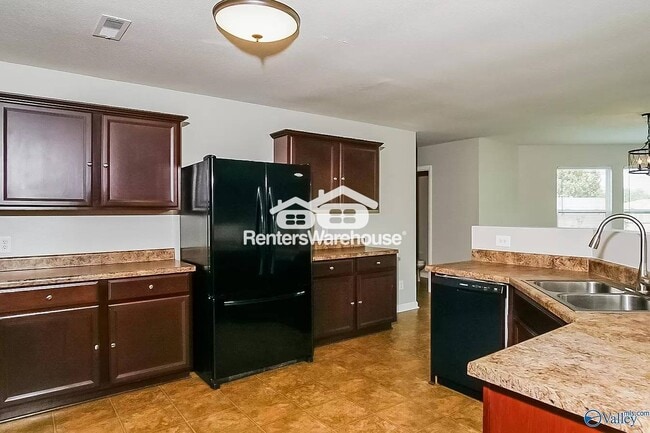 Photo - 123 Forestbrook Dr
