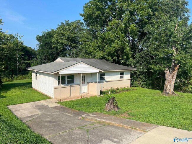 Photo - 197 Wilkenson Dr NE