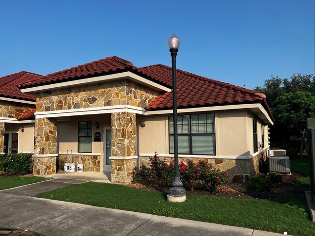 Building Photo - 4502 Riverstone Blvd Unit 1104