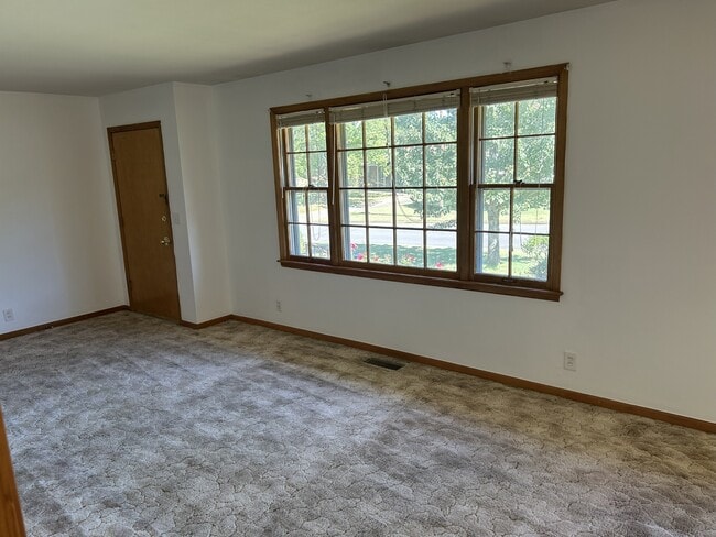Photo - 1115 Hewitt St NW